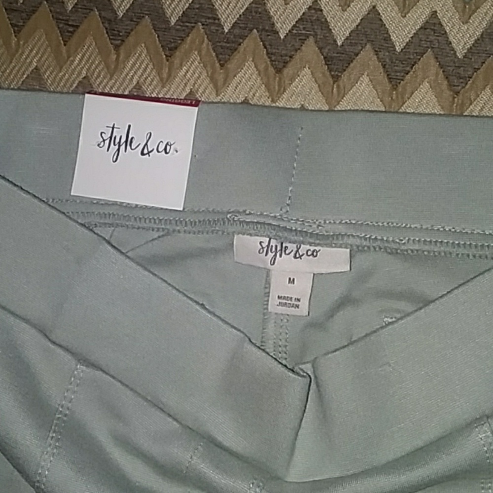 Mid rise leggings